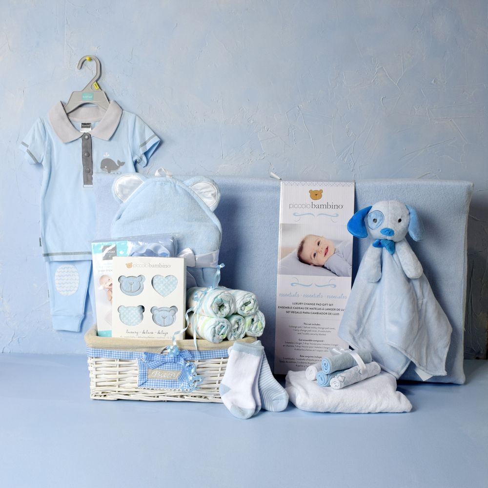 Luxury Baby Gift Basket with Soft Essentials for Baby Boy – how the gift is presented